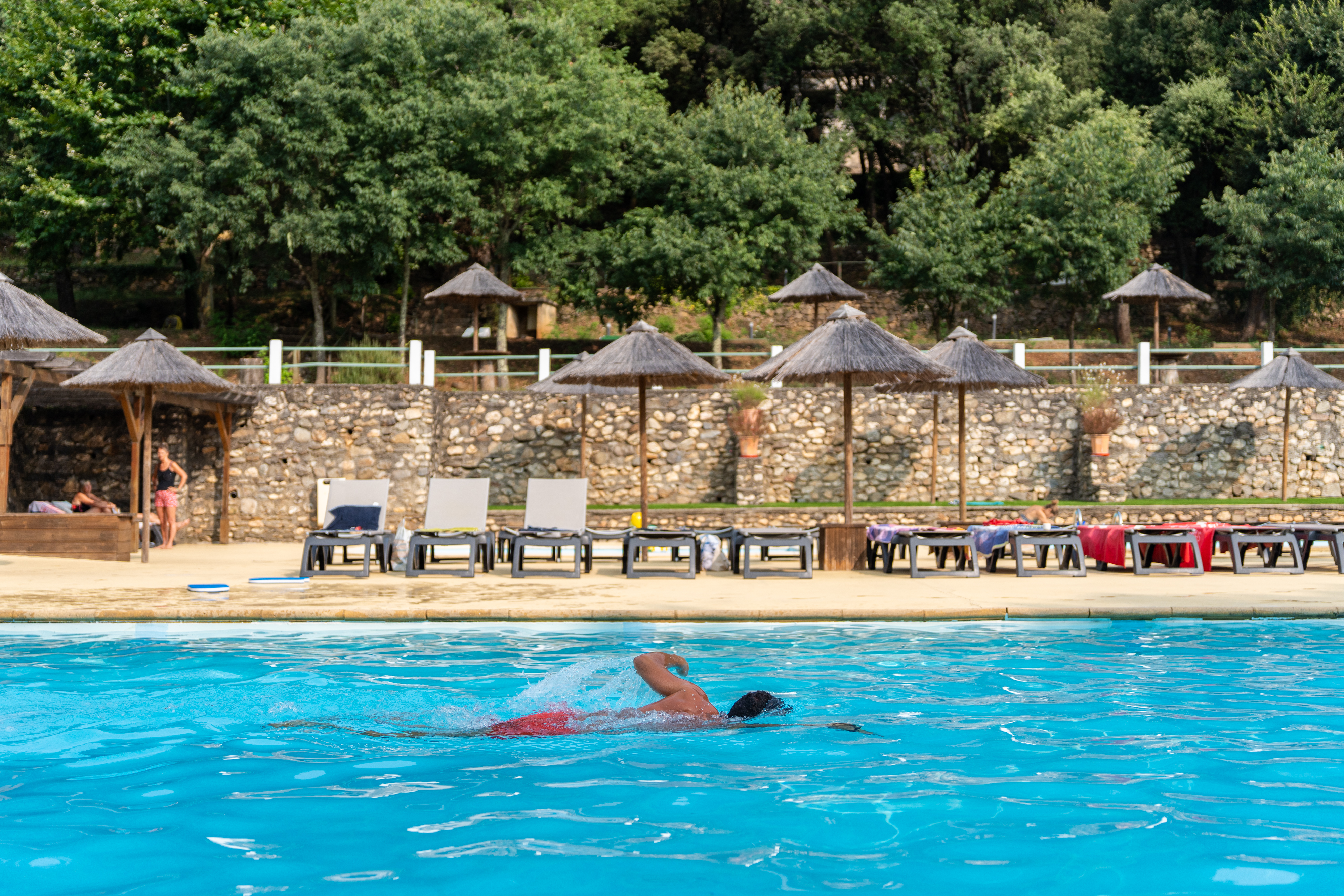 Piscine nage camping la Clémentine